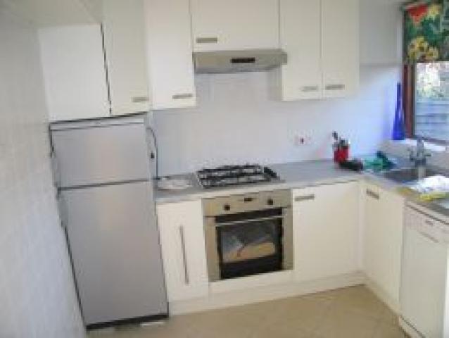 			2 Bedroom, 1 bath, 1 reception Flat			 Asmuns Place, TEMPLE FORTUNE NW11